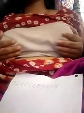 Snapshot of angelboudi0592 chatting on November 7, 8:19 am angelboudi0592 online show from November 7, 8:19 am