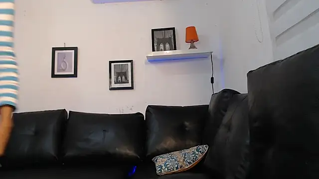 Tessachains 2  online show from November 7, 1:54 am