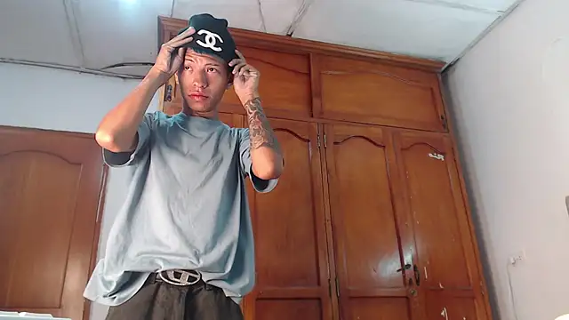 Tessachains 2  online show from February 10, 1:32 pm