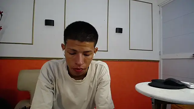 Tessachains 2  online show from December 17, 3:33 am