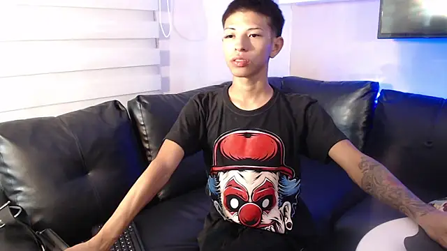 Tessachains 2  online show from January 13, 2:04 am