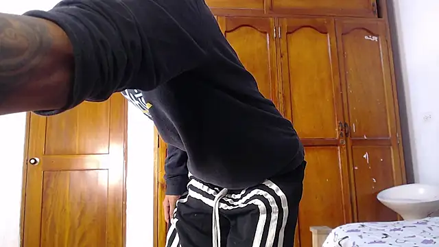 Tessachains 2  online show from February 27, 1:50 am