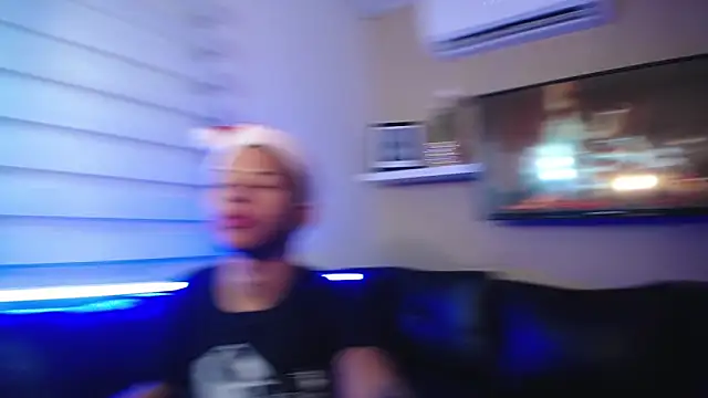 Tessachains 2  online show from December 23, 4:23 am