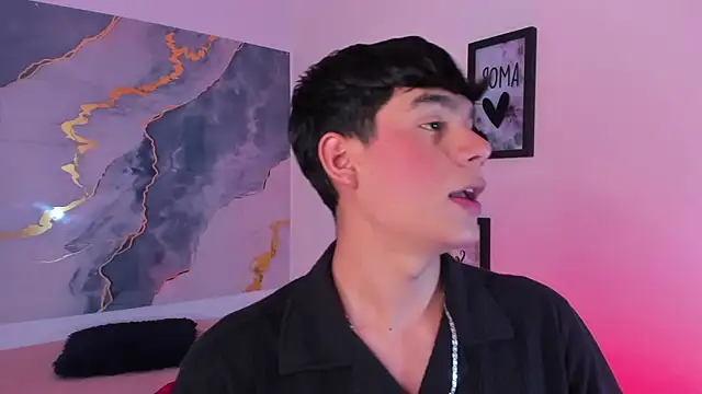 Isaac Kurtt online show from December 18, 8:23 pm