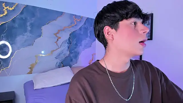 Isaac Kurtt online show from November 14, 8:01 pm