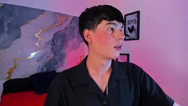 Isaac Kurtt online show from December 3, 7:57 pm