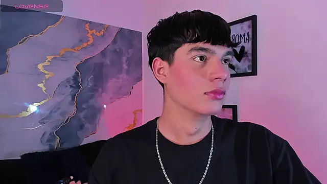 Isaac Kurtt online show from December 13, 8:04 pm