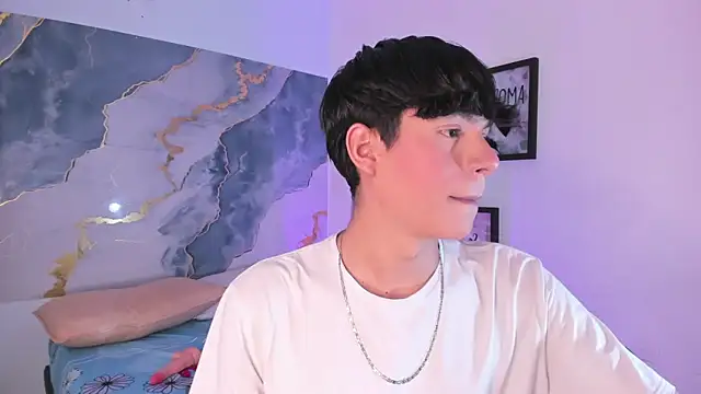 Isaac Kurtt online show from November 13, 8:02 pm