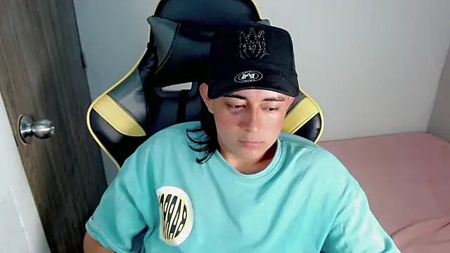 Tatann 18 online show from November 12, 6:34 pm