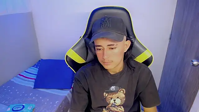 Tatann 18 online show from March 6, 10:05 pm