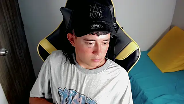 Tatann 18 online show from November 14, 7:17 pm