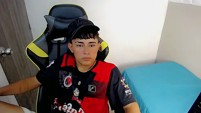 Tatann 18 online show from November 20, 8:42 pm