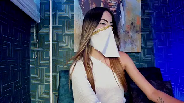 Snapshot of Sharktitiare_ chatting on November 7, 1:54 am Sharktitiare online show from November 7, 1:54 am