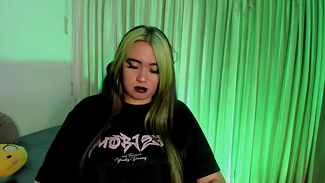 Lilith Zenith  online show from December 15, 4:07 am