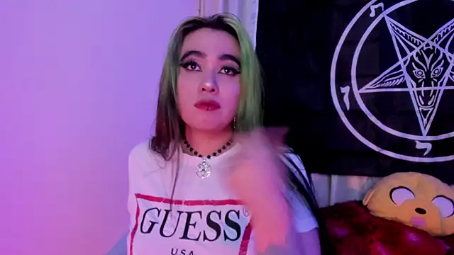 Lilith Zenith  online show from January 12, 5:25 am