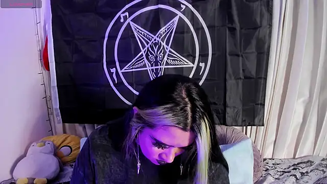 Lilith Zenith  online show from February 13, 3:39 am