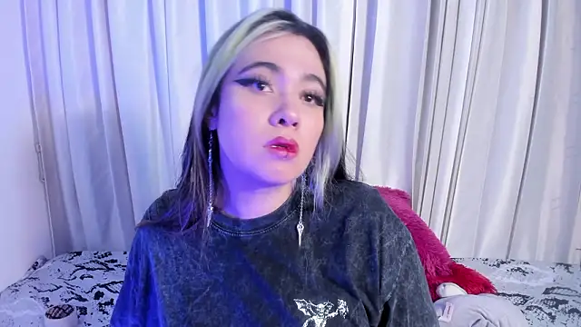 Lilith Zenith  online show from February 21, 3:30 am