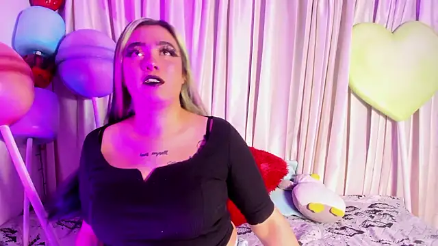 Lilith Zenith  online show from February 8, 4:21 am