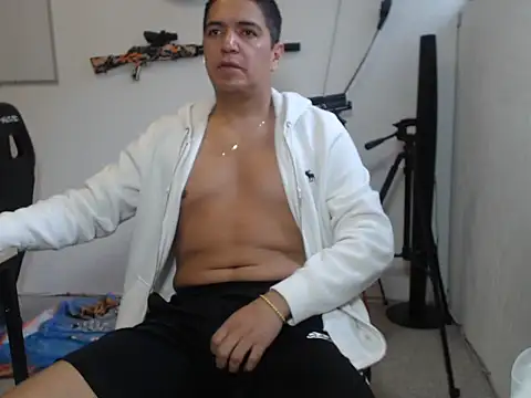 yayo 33 online show from December 1, 7:15 pm