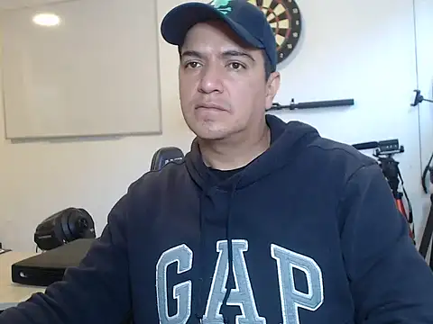 yayo 33 online show from November 6, 8:57 pm