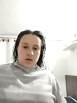 Snapshot of Thamara- chatting on November 8, 10:30 am Thamara- online show from November 8, 10:30 am