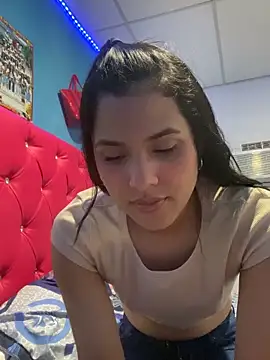 Chiquinquira3 online show from March 1, 5:40 am