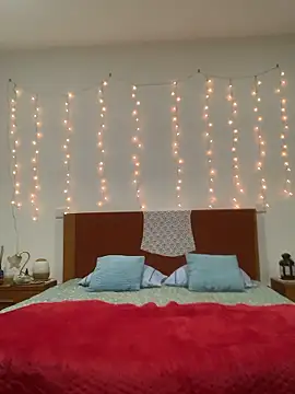 massagistahotbrunette online show from January 8, 8:15 pm