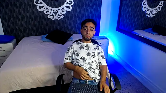 Dereck Jhonsonn online show from November 8, 7:39 pm