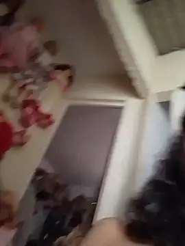 Snapshot of kiaralenon chatting on November 6, 2:43 pm kiaralenon online show from November 6, 2:43 pm