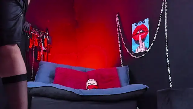 KatrinaStone online show from March 31, 8:44 pm