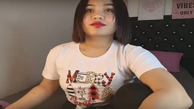 LoliitaBennett online show from December 19, 1:20 am