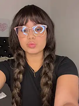 LoliitaBennett online show from January 10, 1:12 am