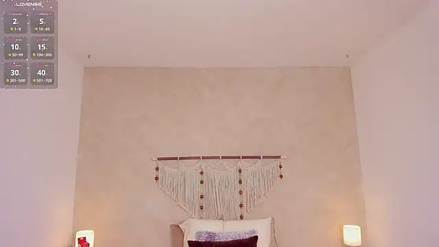 Snapshot of _hanna_sky chatting on June 6, 5:18 pm hanna sky online show from June 6, 5:18 pm