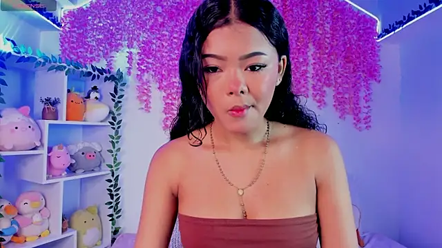  hanna sky online show from November 18, 3:37 pm