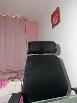 Snapshot of Melody_Spencer26 chatting on June 4, 5:28 pm Melody Spencer26 online show from June 4, 5:28 pm