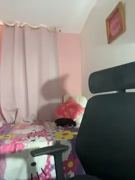 Snapshot of Melody_Spencer26 chatting on July 7, 5:49 pm Melody Spencer26 online show from July 7, 5:49 pm