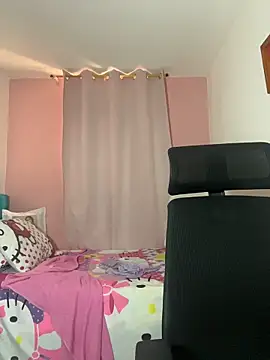 Snapshot of Melody_Spencer26 chatting on May 13, 6:37 pm Melody Spencer26 online show from May 13, 6:37 pm