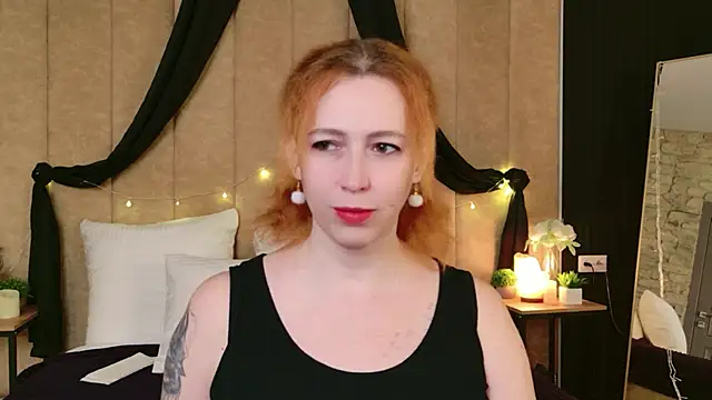 Evie Berret online show from December 18, 10:52 am