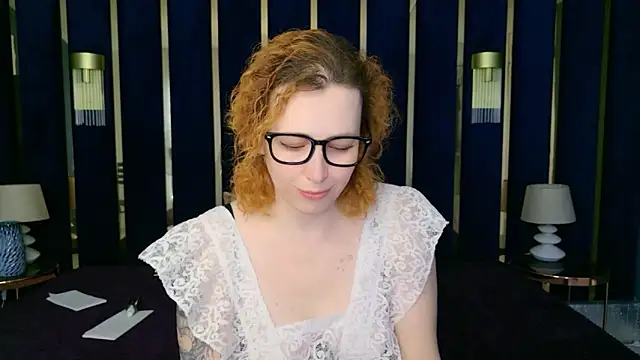 Evie Berret online show from February 14, 10:32 pm