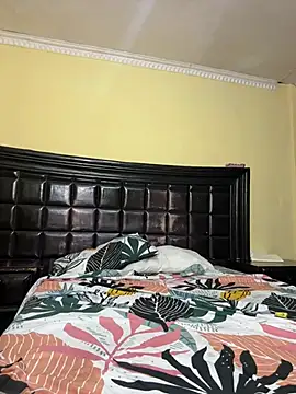 NiaLong21  online show from January 12, 6:26 pm