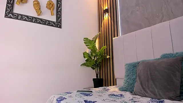 Carlotta de velour online show from March 4, 3:03 am