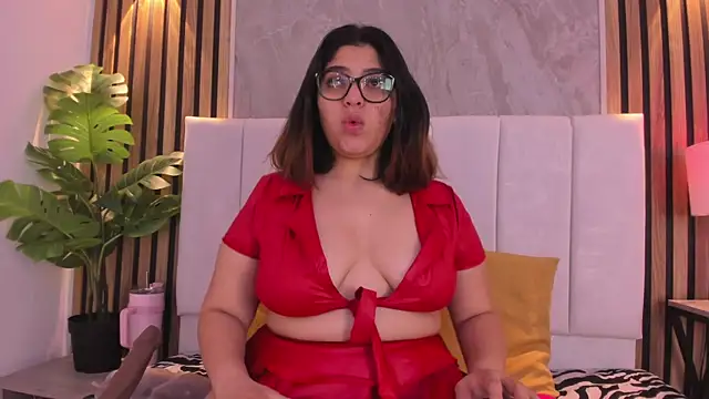 Snapshot of Carlotta_de_velour chatting on June 21, 3:23 am Carlotta de velour online show from June 21, 3:23 am