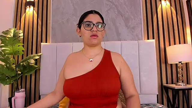 Carlotta de velour online show from May 29, 1:33 am
