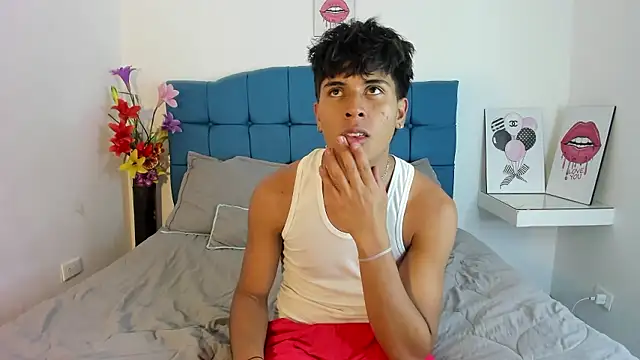 Valentino Lane online show from January 10, 3:24 am