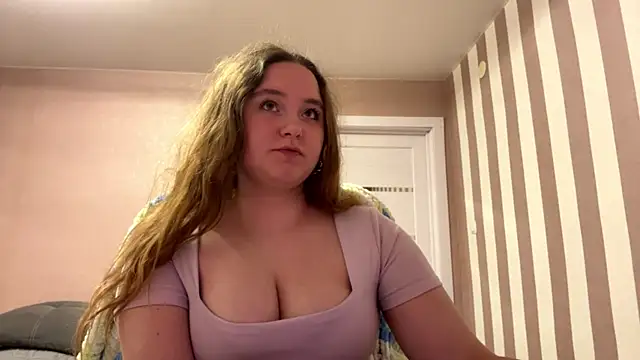 BabyBlissxx online show from April 7, 9:38 pm