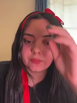 candicewest  online show from February 3, 4:23 pm