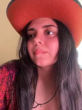 candicewest  online show from February 4, 4:13 pm