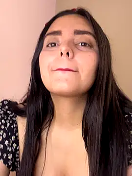 candicewest  online show from November 15, 5:17 pm