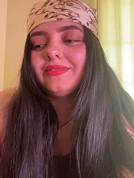 candicewest  online show from May 26, 6:39 pm