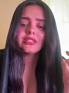 candicewest  online show from June 7, 5:29 pm